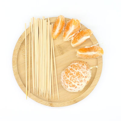 Dễ dàng làm sạch Bamboo Skewers một lần sử dụng Màu sắc tự nhiên Với bao bì tùy chỉnh
