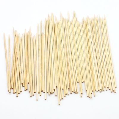 Dễ dàng làm sạch Bamboo Skewers một lần sử dụng Màu sắc tự nhiên Với bao bì tùy chỉnh